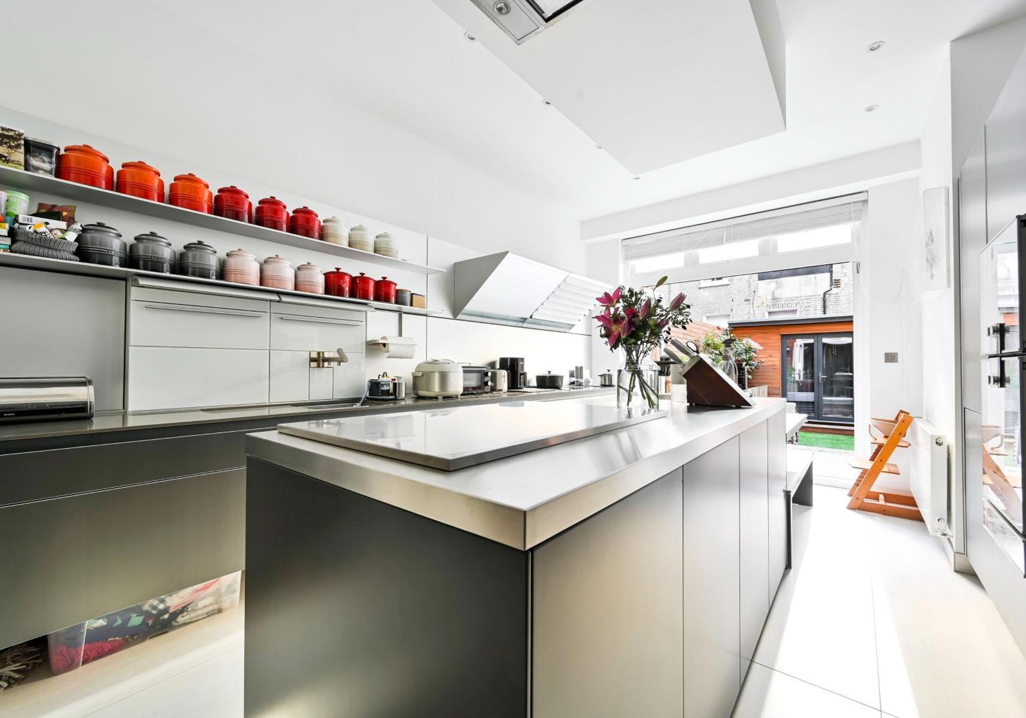 Earl's Court 3 Bed With Private Garden * London