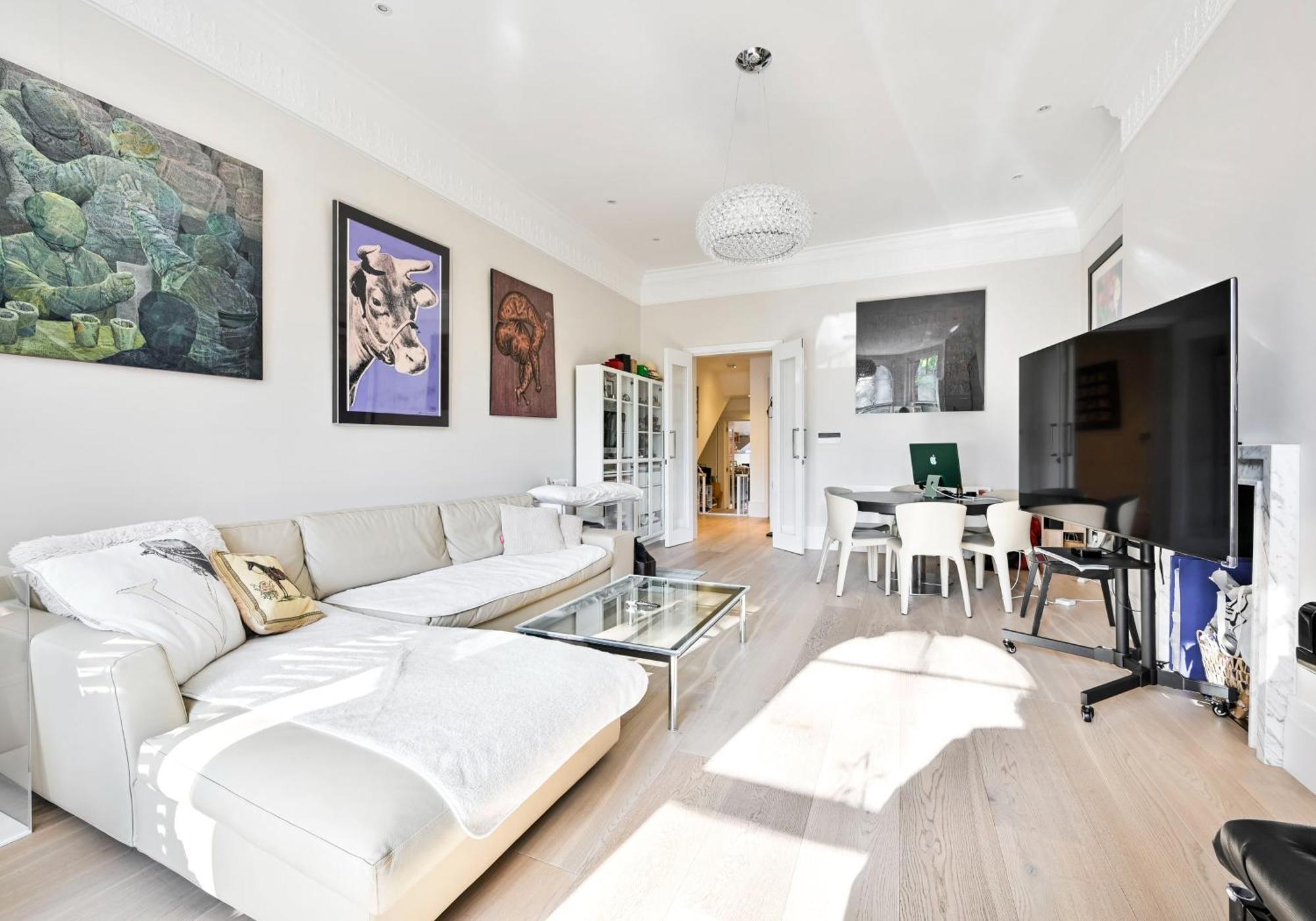 Earl's Court 3 Bed With Private Garden London